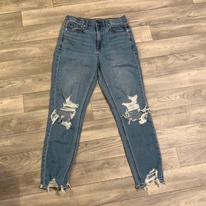 American Eagle Ripped Mom Jeans Women’s 2